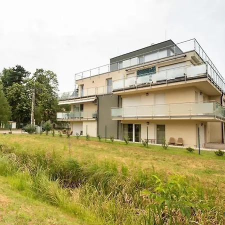 Kertkapcsolatos Nyaralo Viztol 80 Meterre Apartmán